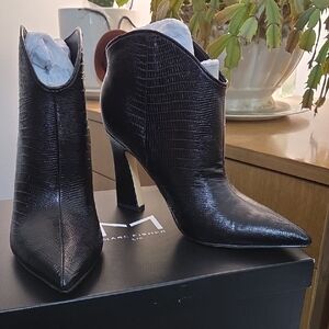 NWOT. Marc Fisher Black Textured Heeled Boots